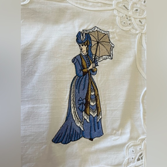 Battenberg Lace Placemats | Vintage Ladies Embroidered | Set Of 4 - Picture 2 of 12